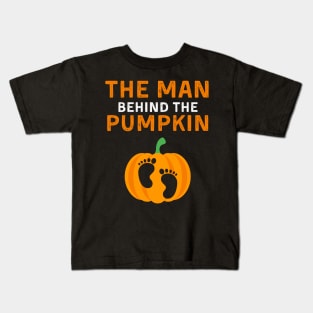 Mens Pregnancy Halloween Man Behind the Pumpkin Costume Couples Kids T-Shirt